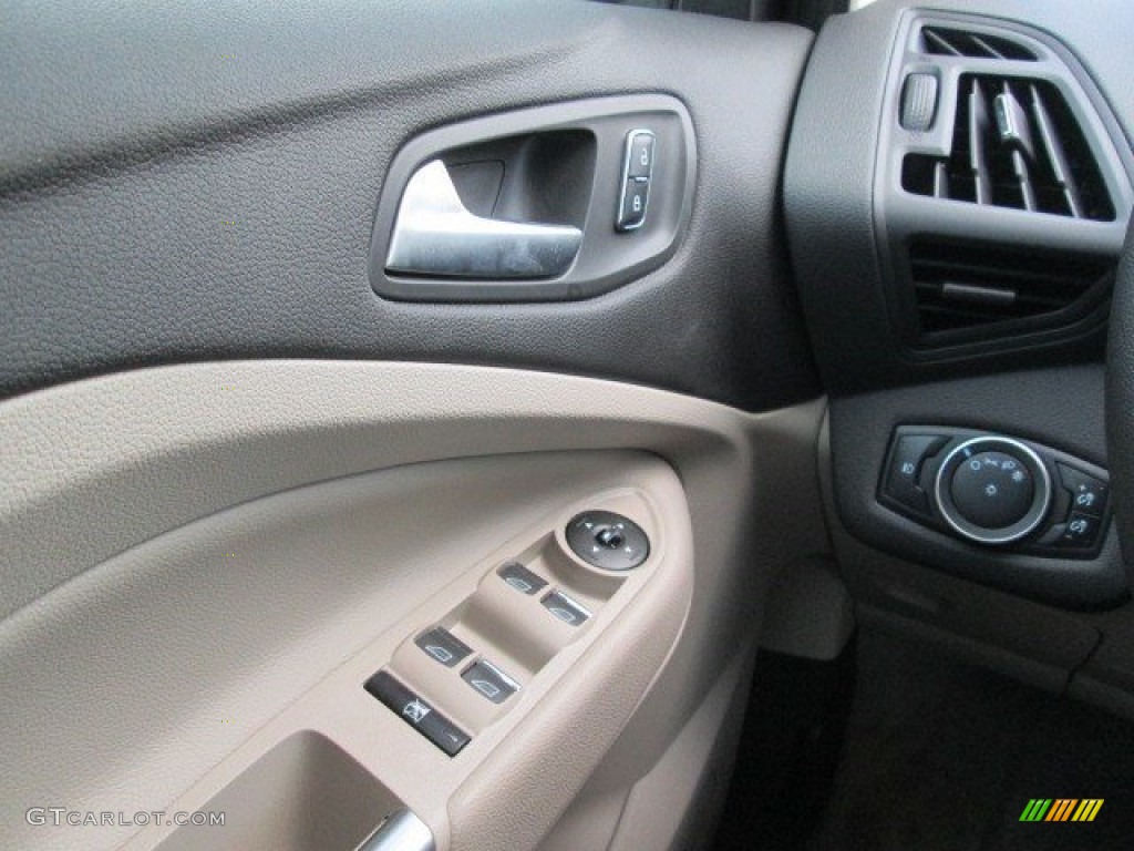 2015 Ford C-Max Energi Controls Photo #102525401