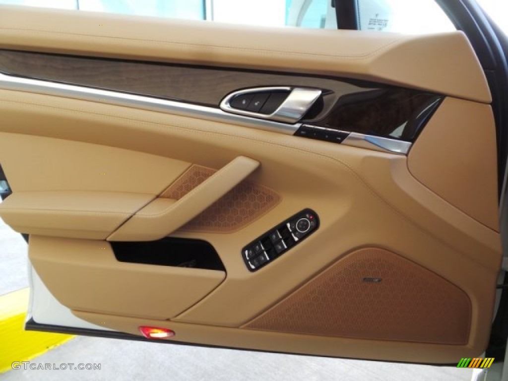 2015 Porsche Panamera Turbo S Door Panel Photos