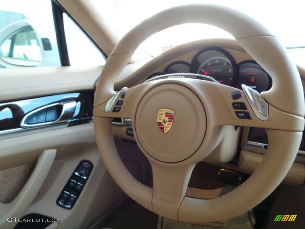 2015 Porsche Panamera Turbo S Steering Wheel Photos