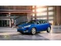 Blue Candy Metallic - Focus SE Hatchback Photo No. 5