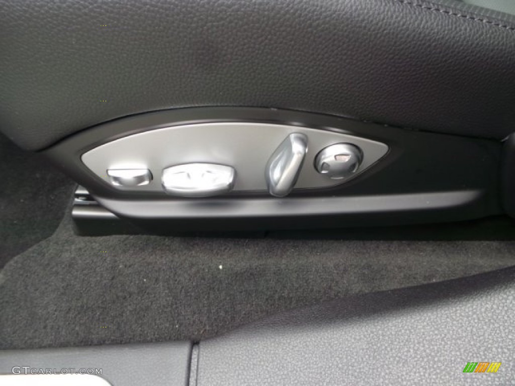 2015 Porsche Panamera Standard Panamera Model Controls Photo #102526499