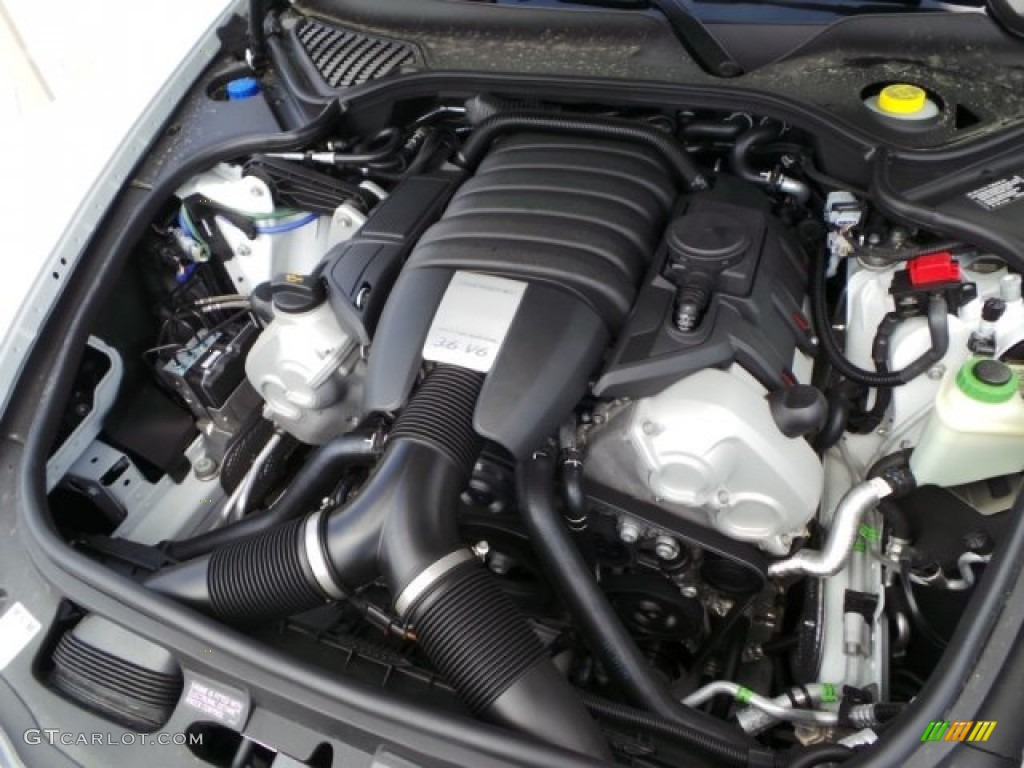 2015 Porsche Panamera Standard Panamera Model 3.6 Liter DI DOHC 24-Valve VarioCam Plus V6 Engine Photo #102526916