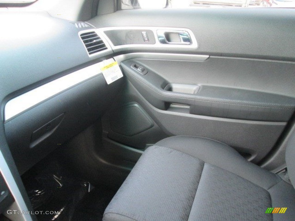 2015 Explorer XLT - Ingot Silver / Charcoal Black photo #26