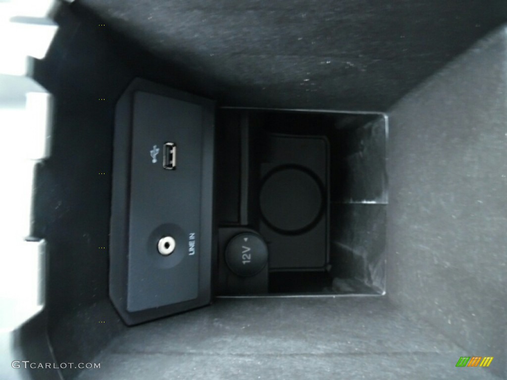 2015 Escape SE - Ingot Silver Metallic / Charcoal Black photo #19