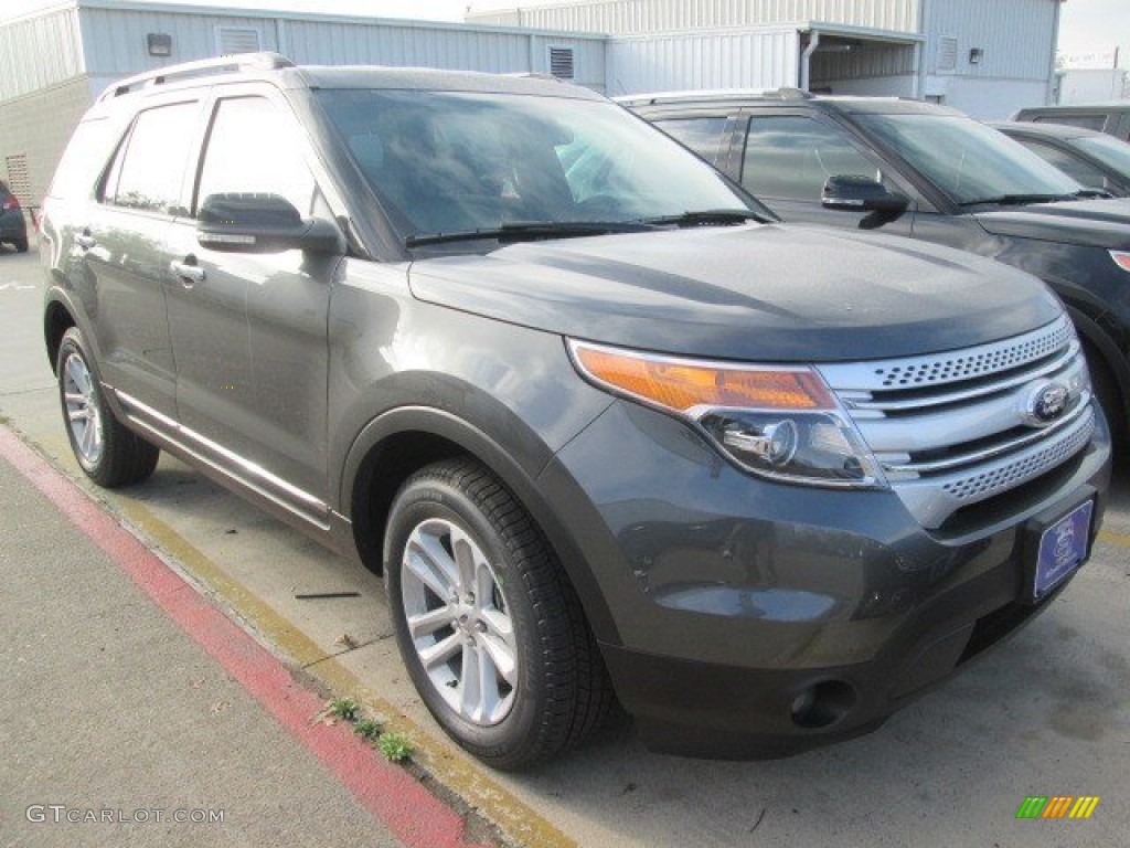 2015 Explorer XLT - Magnetic / Medium Light Stone photo #1