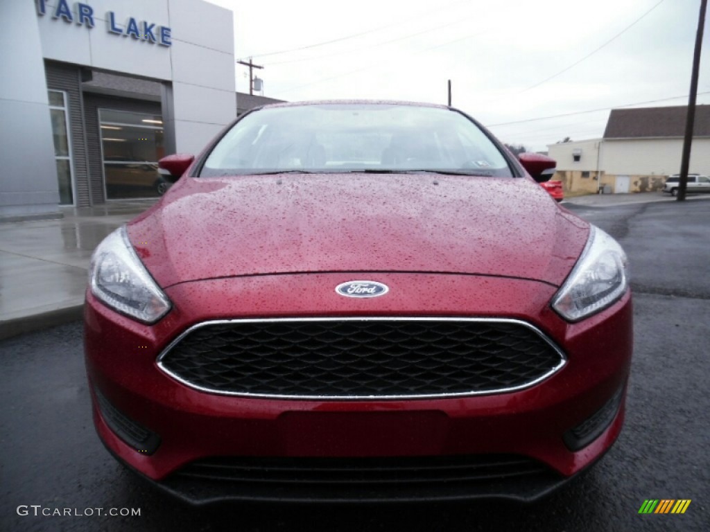 2015 Focus SE Sedan - Ruby Red Metallic / Medium Light Stone photo #8