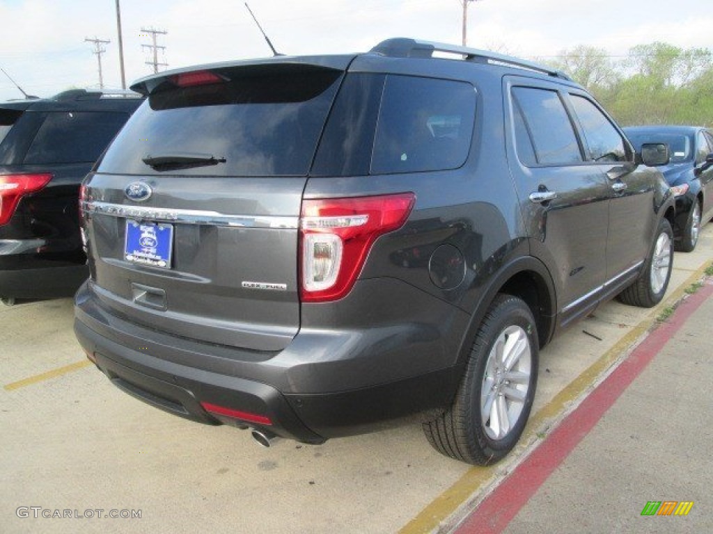 2015 Explorer XLT - Magnetic / Medium Light Stone photo #11