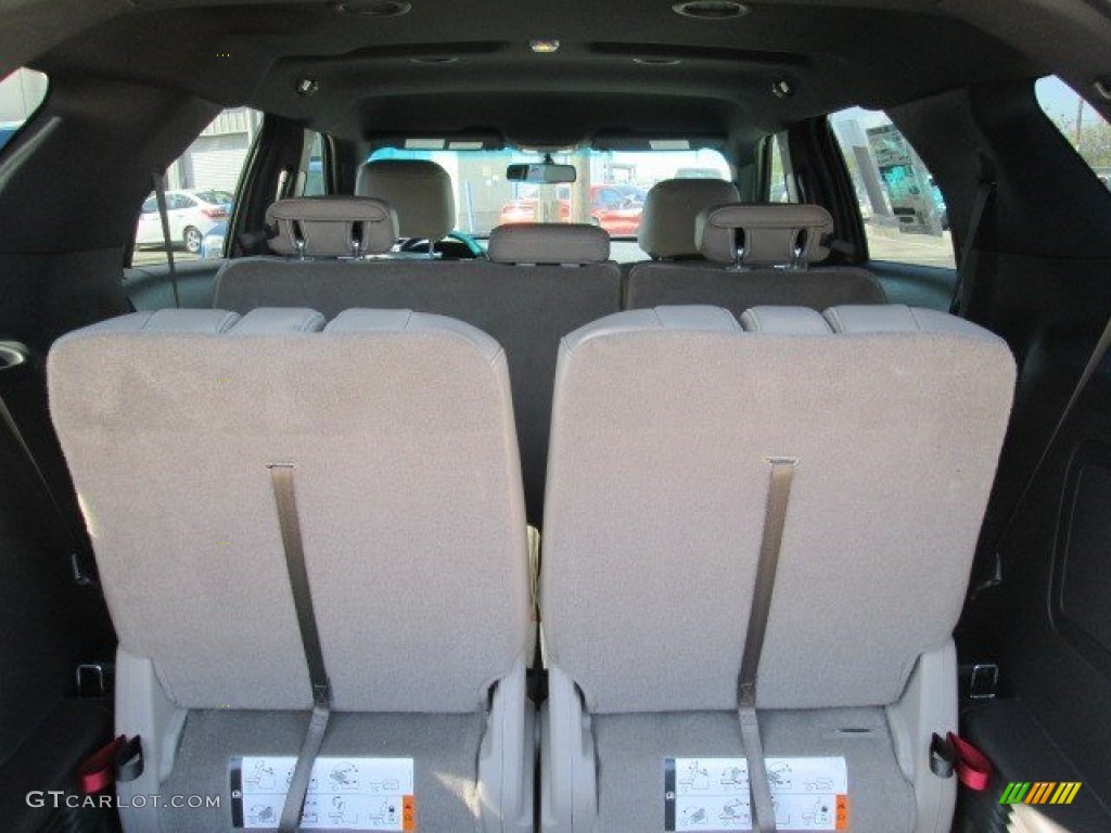 2015 Explorer XLT - Magnetic / Medium Light Stone photo #23