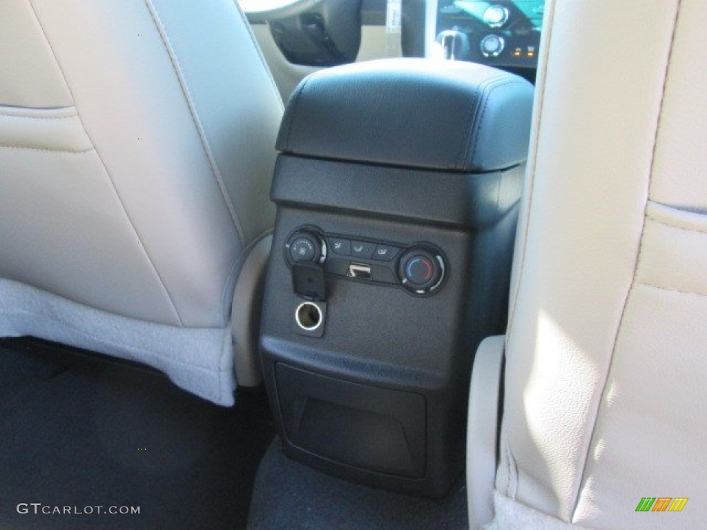 2015 Explorer XLT - Magnetic / Medium Light Stone photo #27