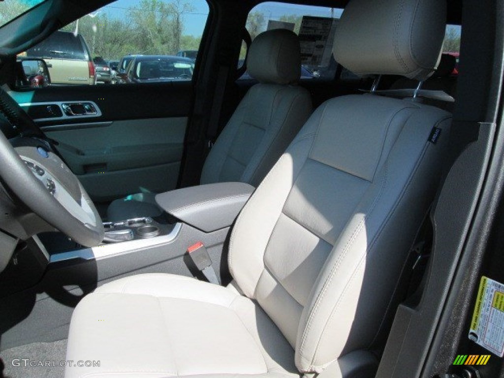 2015 Explorer XLT - Magnetic / Medium Light Stone photo #33