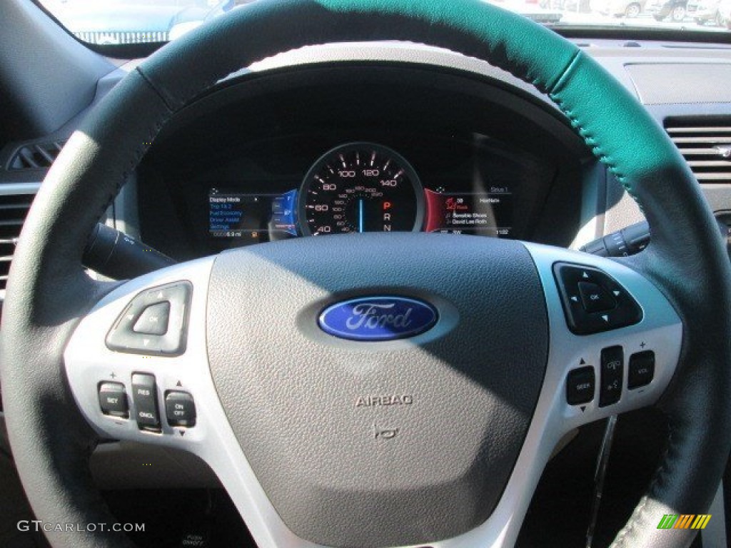 2015 Explorer XLT - Magnetic / Medium Light Stone photo #37