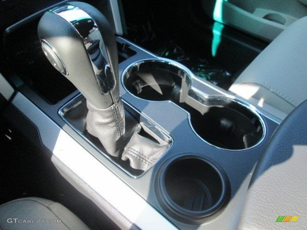 2015 Explorer XLT - Magnetic / Medium Light Stone photo #44