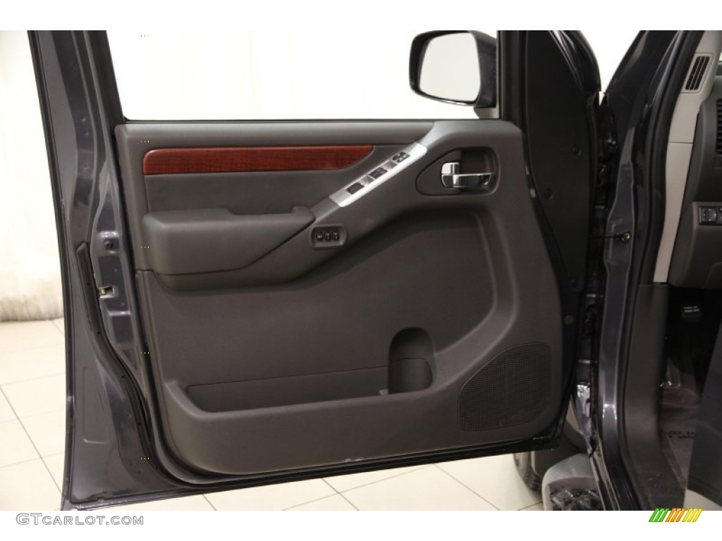 2012 Nissan Pathfinder LE 4x4 Graphite Door Panel Photo #102530003