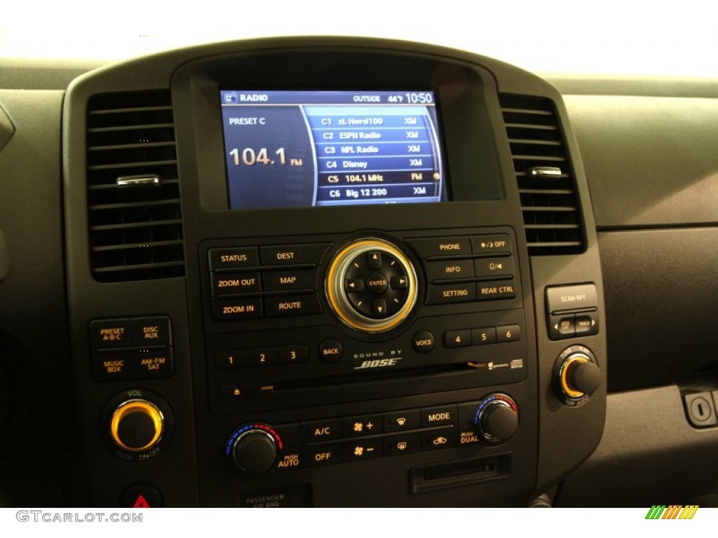 2012 Nissan Pathfinder LE 4x4 Controls Photo #102530093