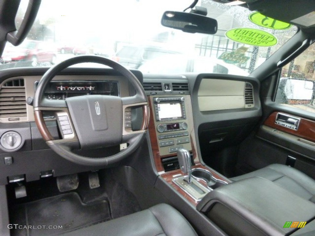 Charcoal Black Interior 2013 Lincoln Navigator 4x4 Photo #102539144