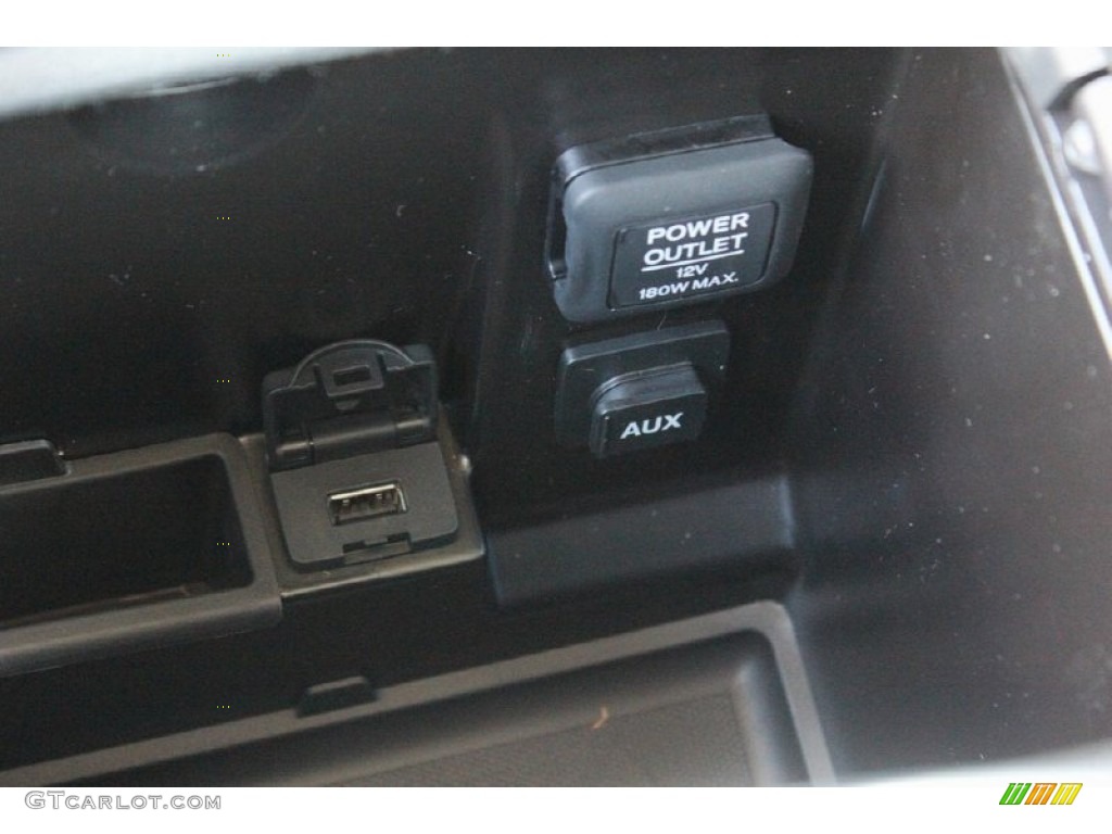 2016 Acura MDX Technology Controls Photo #102541589