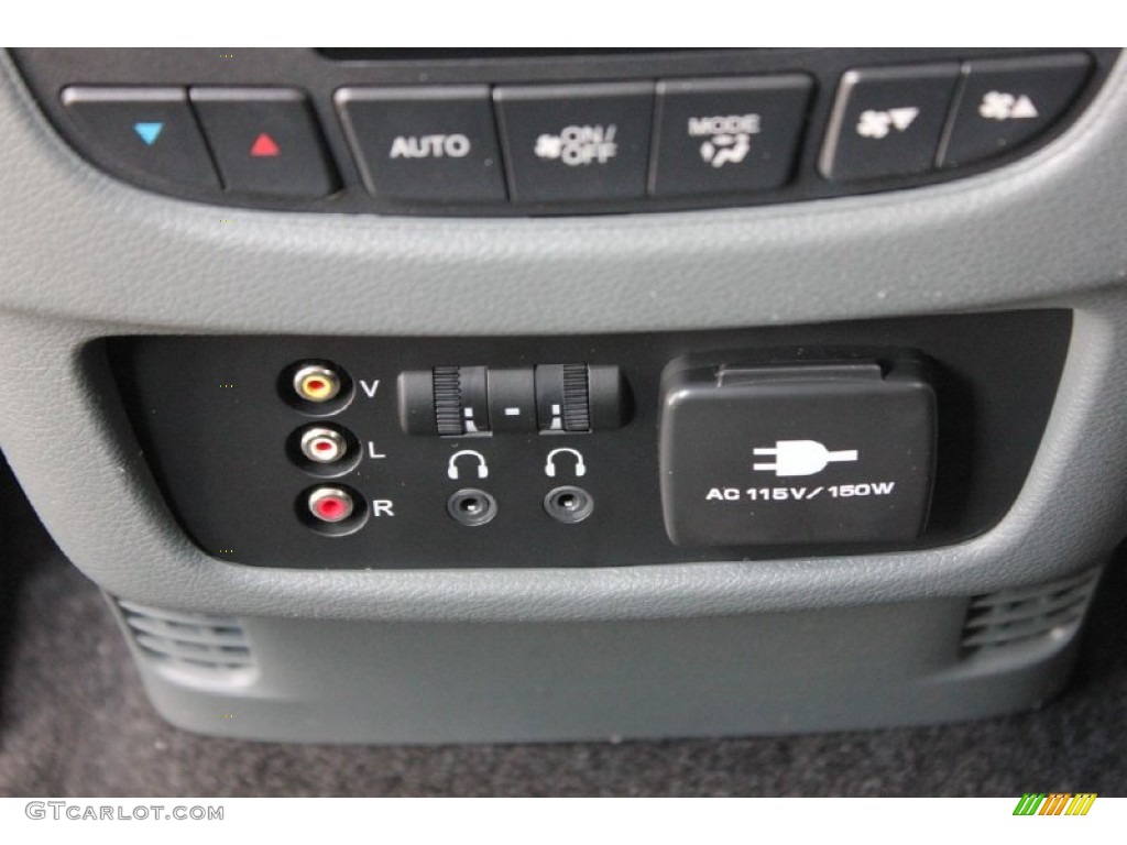 2016 Acura MDX SH-AWD Technology Controls Photo #102542285