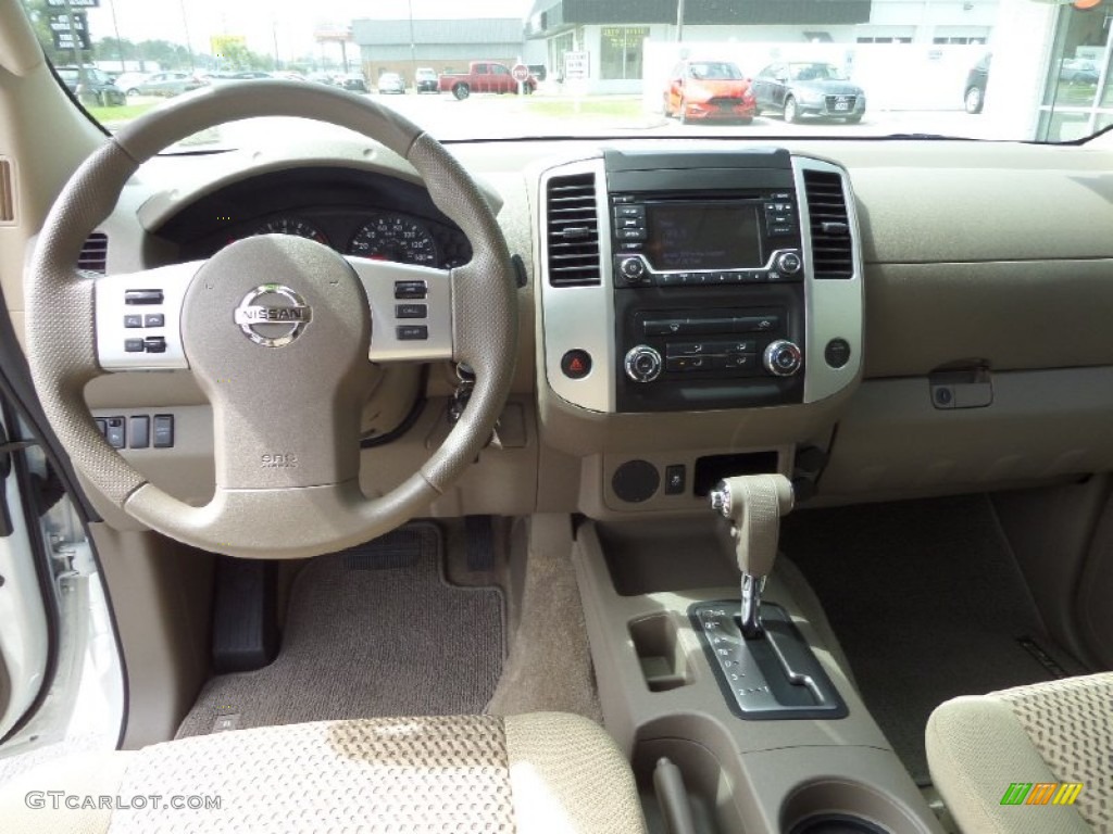 2015 Nissan Frontier SV King Cab Beige Dashboard Photo #102544235