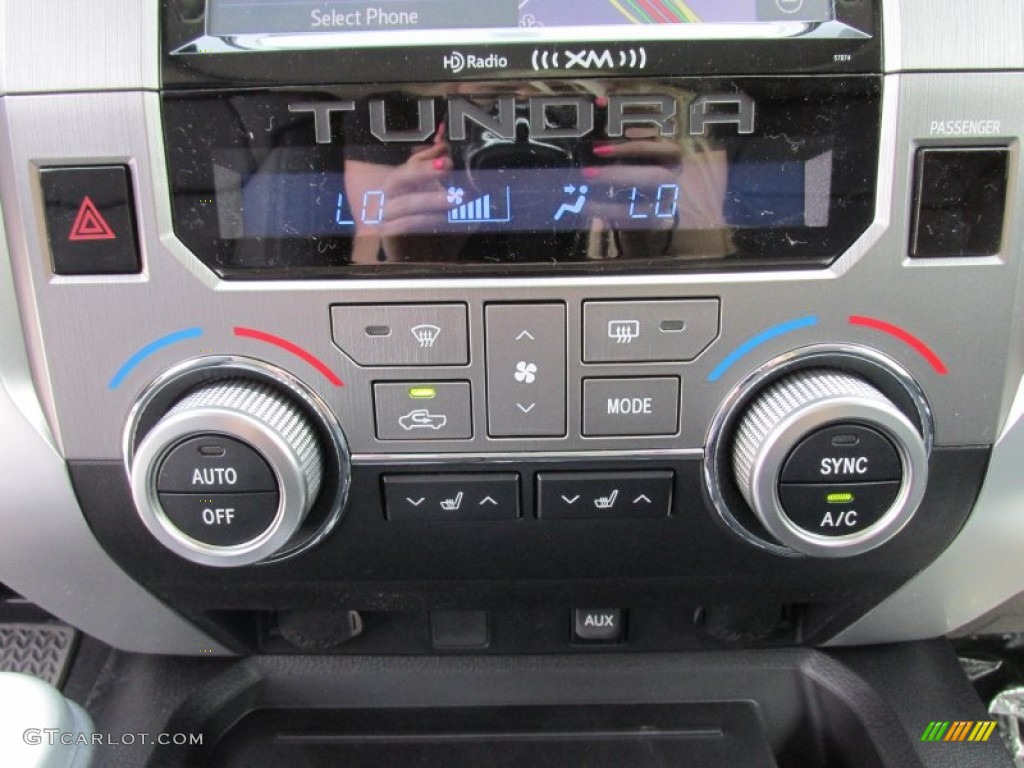 2015 Toyota Tundra Limited CrewMax Controls Photo #102546704