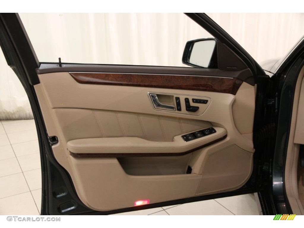 2010 Mercedes-Benz E 350 4Matic Sedan Door Panel Photos