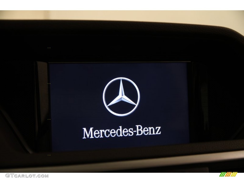 2010 E 350 4Matic Sedan - Jade Green Metallic / Almond Beige photo #11