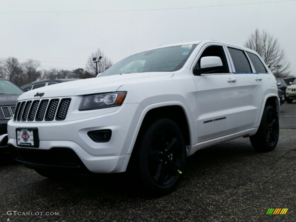 2015 Grand Cherokee Laredo 4x4 - Bright White / Black photo #1