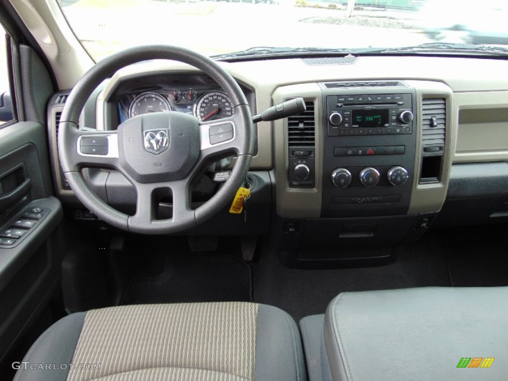 2011 Ram 1500 ST Quad Cab 4x4 - Deep Water Blue Pearl / Dark Slate Gray/Medium Graystone photo #17