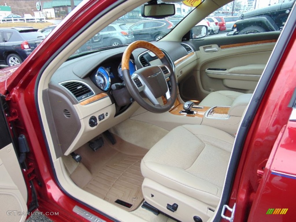 2013 300 C - Deep Cherry Red Crystal Pearl / Dark Frost Beige/Light Frost Beige photo #15