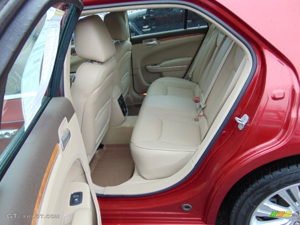 2013 300 C - Deep Cherry Red Crystal Pearl / Dark Frost Beige/Light Frost Beige photo #23