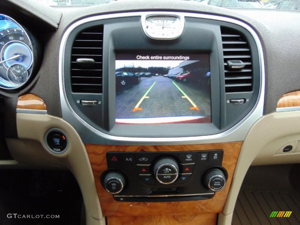 2013 300 C - Deep Cherry Red Crystal Pearl / Dark Frost Beige/Light Frost Beige photo #27