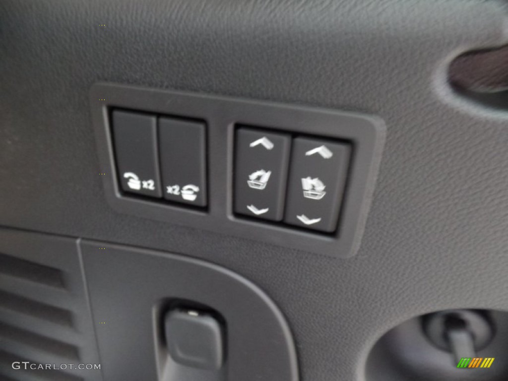 2015 Suburban LT 4WD - Black / Jet Black photo #31