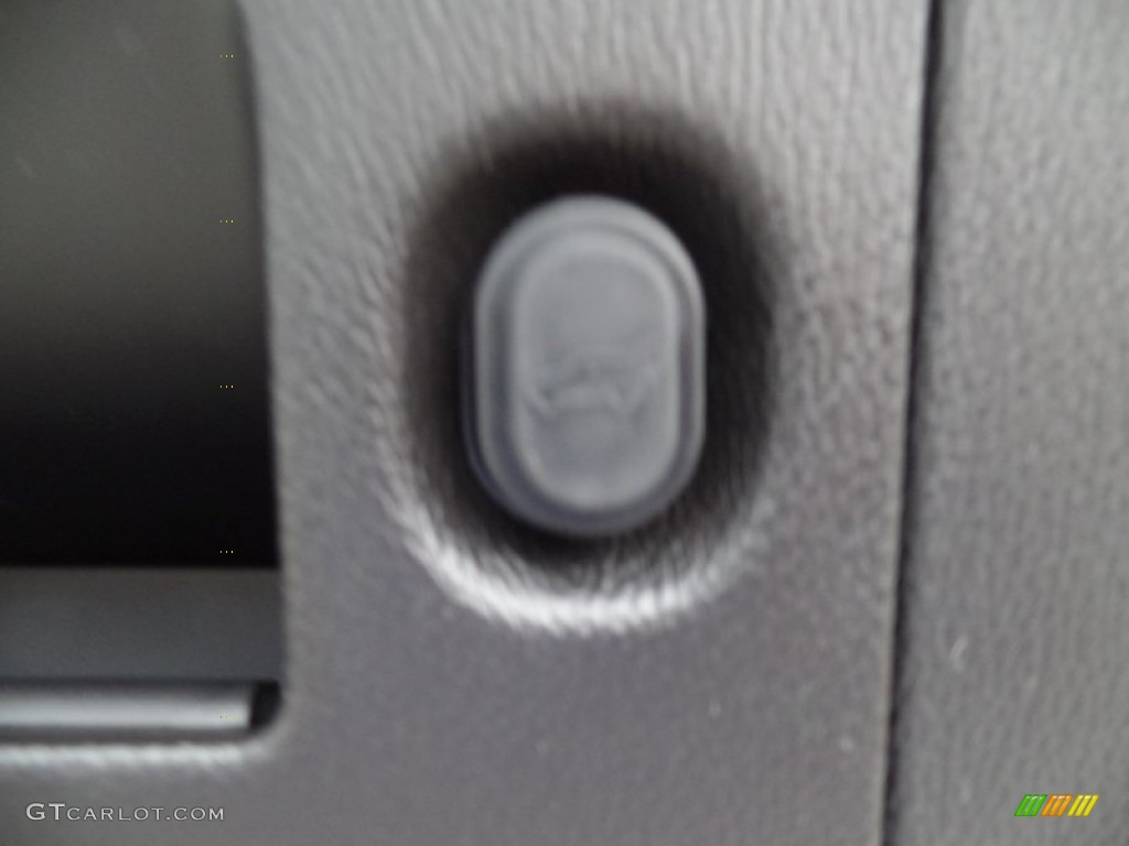 2015 Suburban LT 4WD - Black / Jet Black photo #32