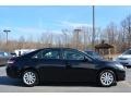 Black - Camry XLE Photo No. 2