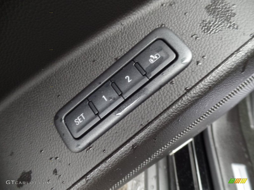 2015 Suburban LT 4WD - Black / Jet Black photo #42