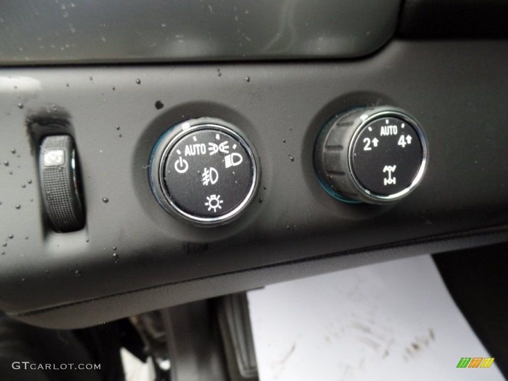 2015 Suburban LT 4WD - Black / Jet Black photo #45