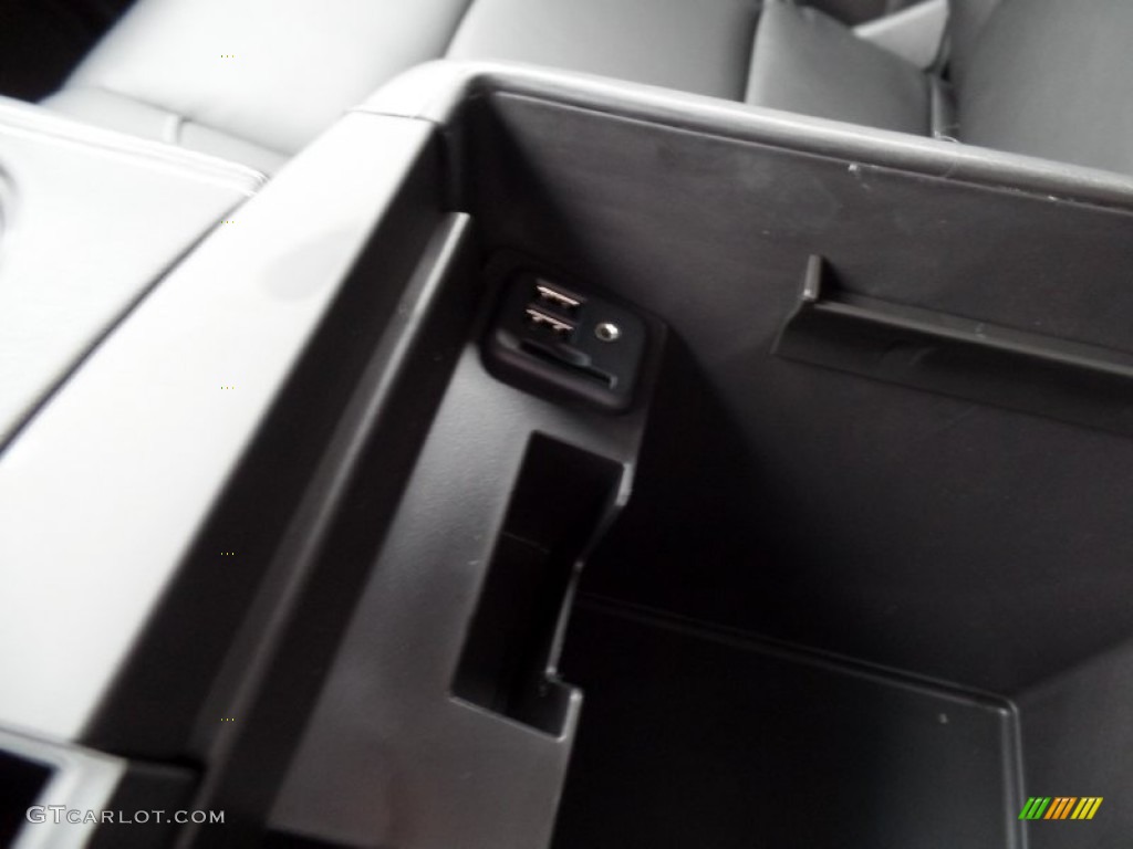 2015 Suburban LT 4WD - Black / Jet Black photo #48