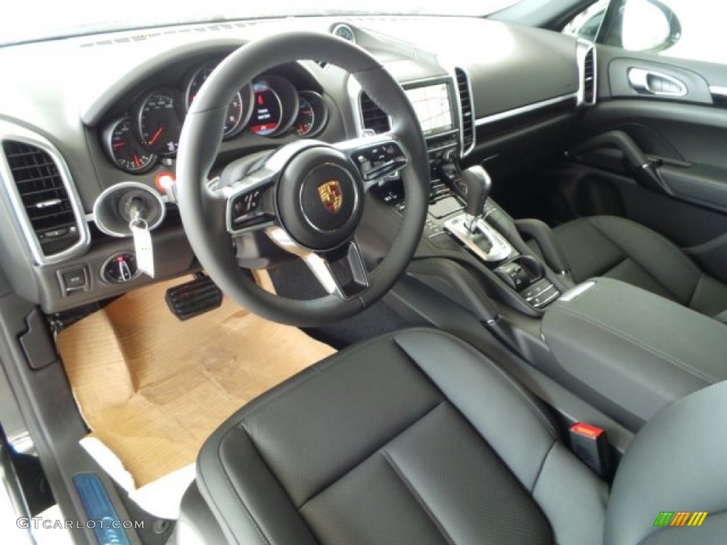 Black Interior 2016 Porsche Cayenne Standard Cayenne Model Photo #102562429