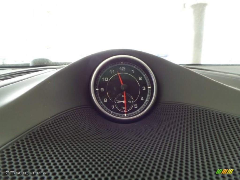2016 Porsche Cayenne Standard Cayenne Model Gauges Photo #102562549