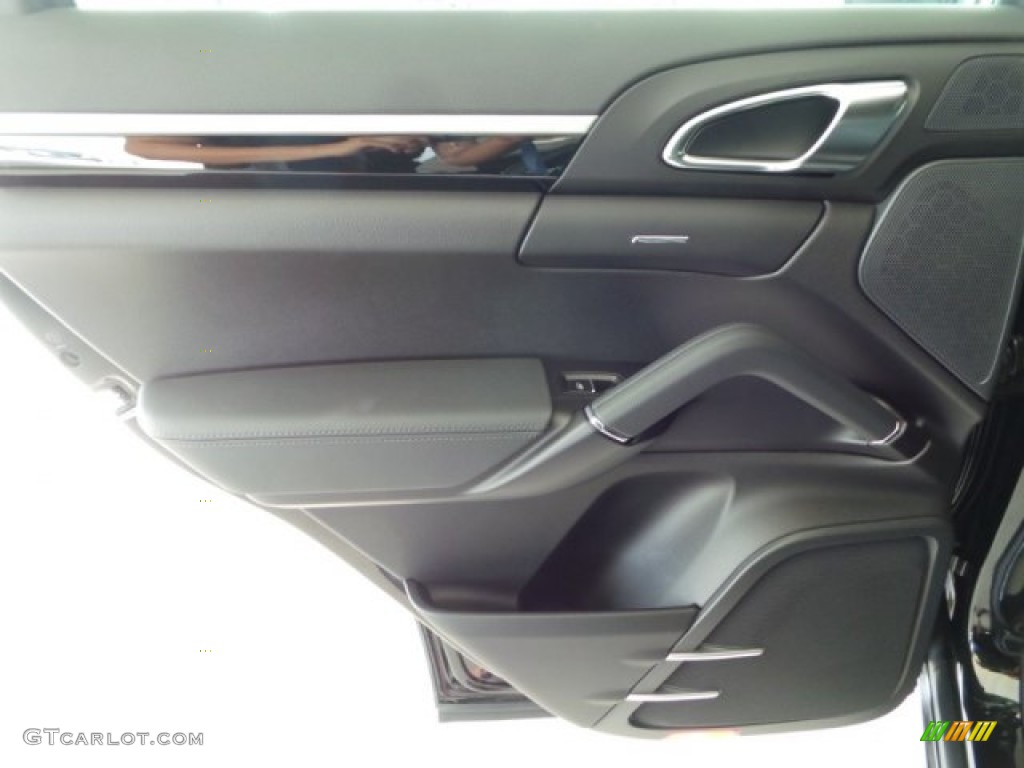 2016 Porsche Cayenne Standard Cayenne Model Black Door Panel Photo #102562660