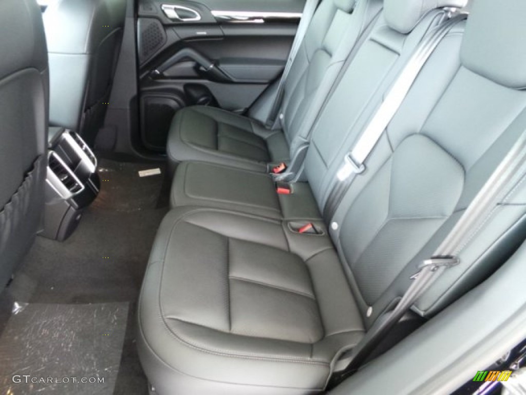 Black Interior 2016 Porsche Cayenne Standard Cayenne Model Photo #102562675