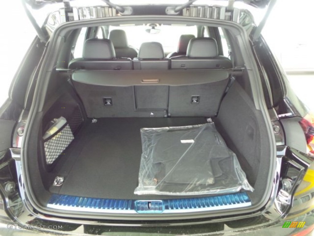 2016 Porsche Cayenne Standard Cayenne Model Trunk Photo #102562722
