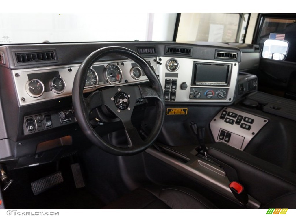 2004 Hummer H1 Wagon Ebony/Brown Dashboard Photo #102564652