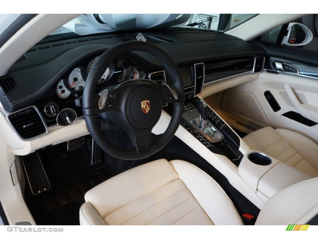 Black/Cream Interior 2015 Porsche Panamera Standard Panamera Model Photo #102566551