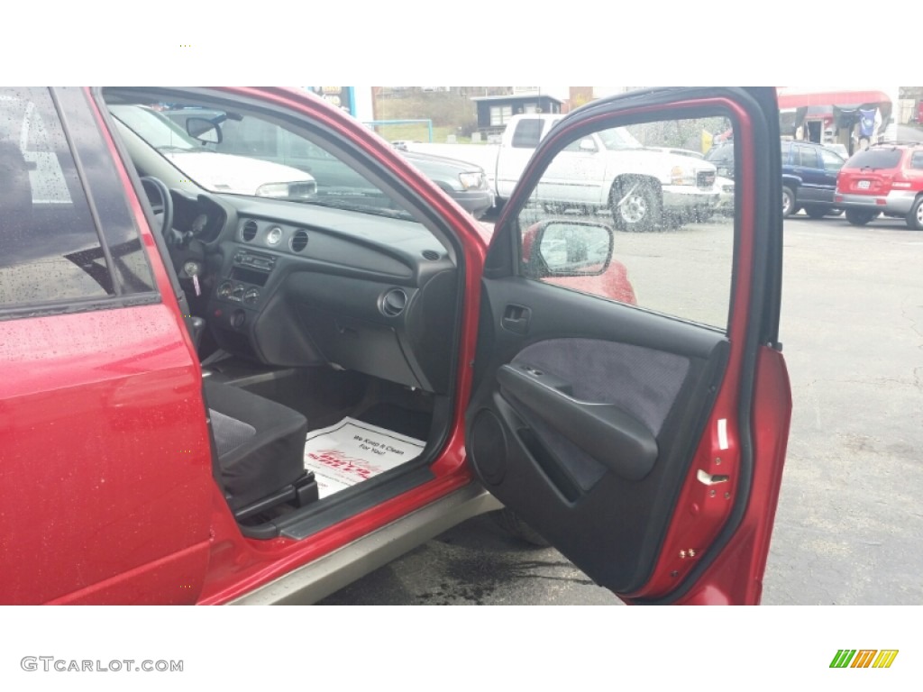 2003 Outlander XLS 4WD - Phoenix Red / Charcoal photo #9
