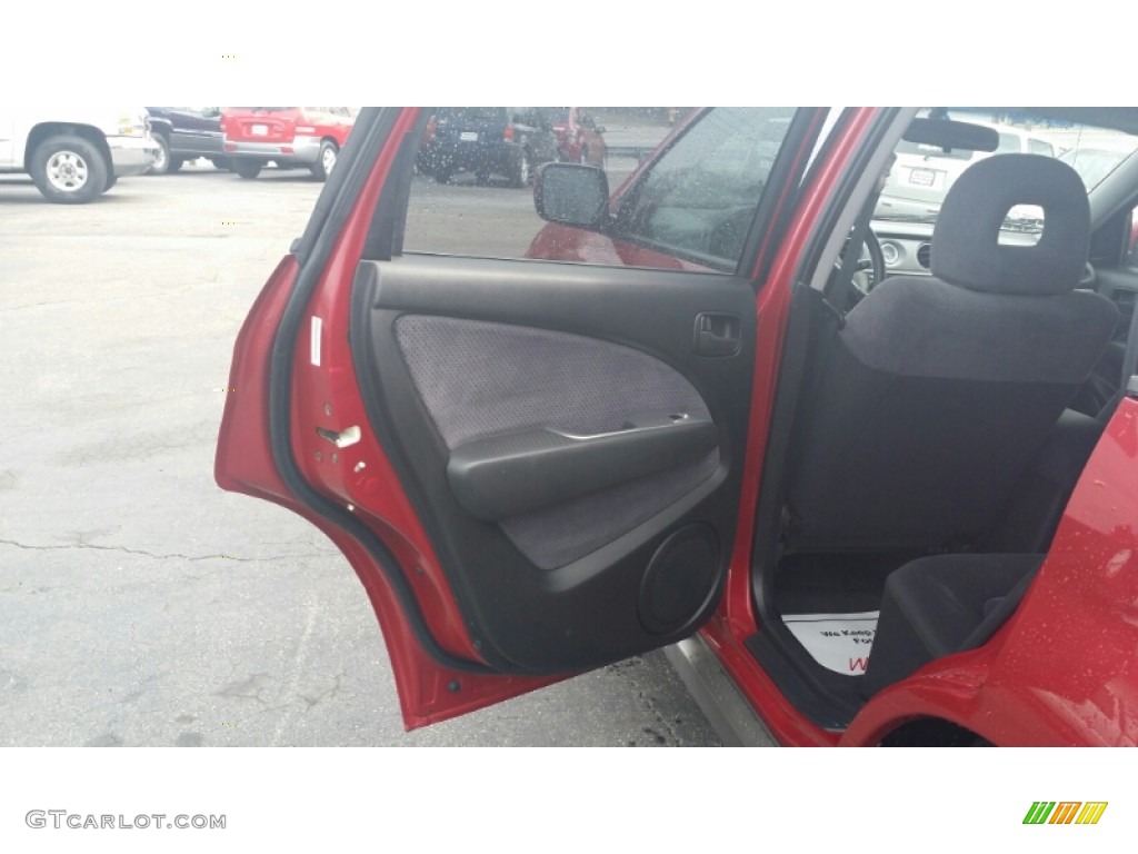2003 Outlander XLS 4WD - Phoenix Red / Charcoal photo #17