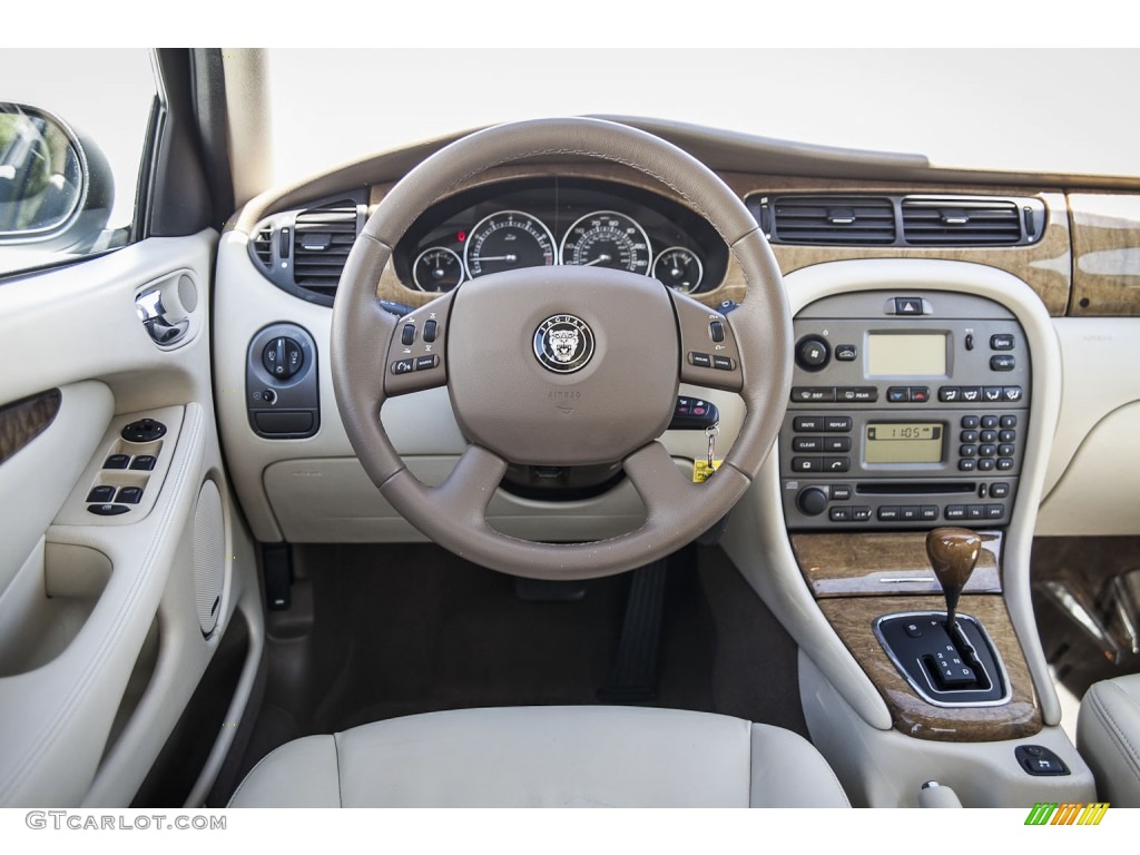 2007 Jaguar X-Type 3.0 Ivory Dashboard Photo #102568342