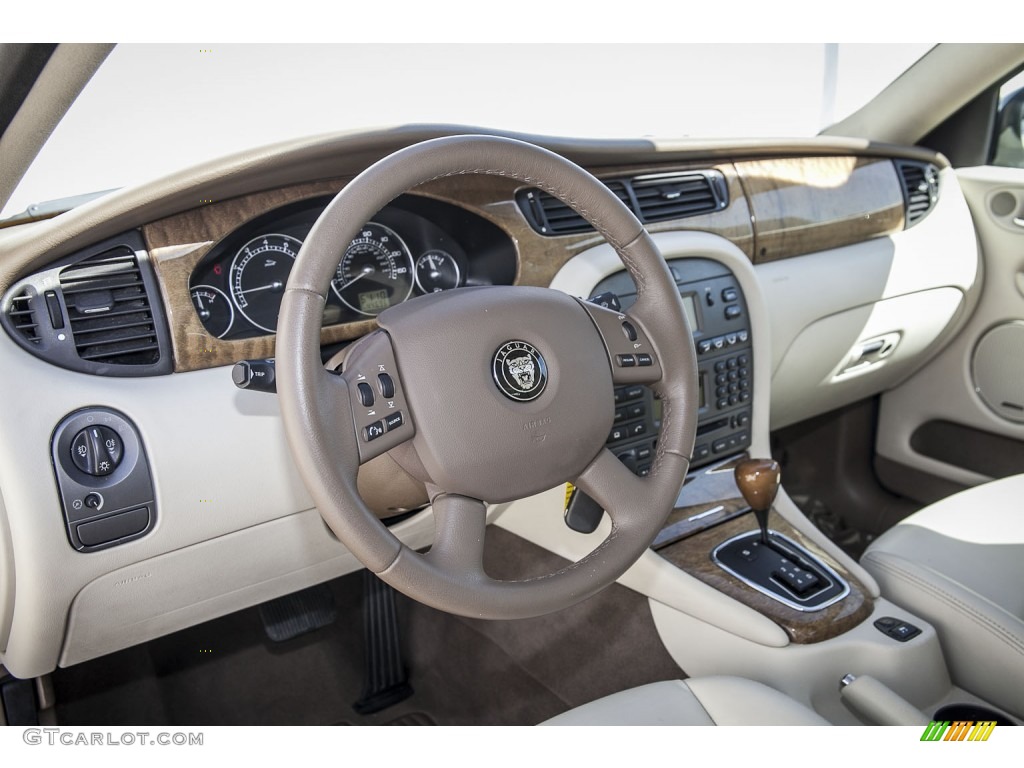 2007 Jaguar X-Type 3.0 Dashboard Photos