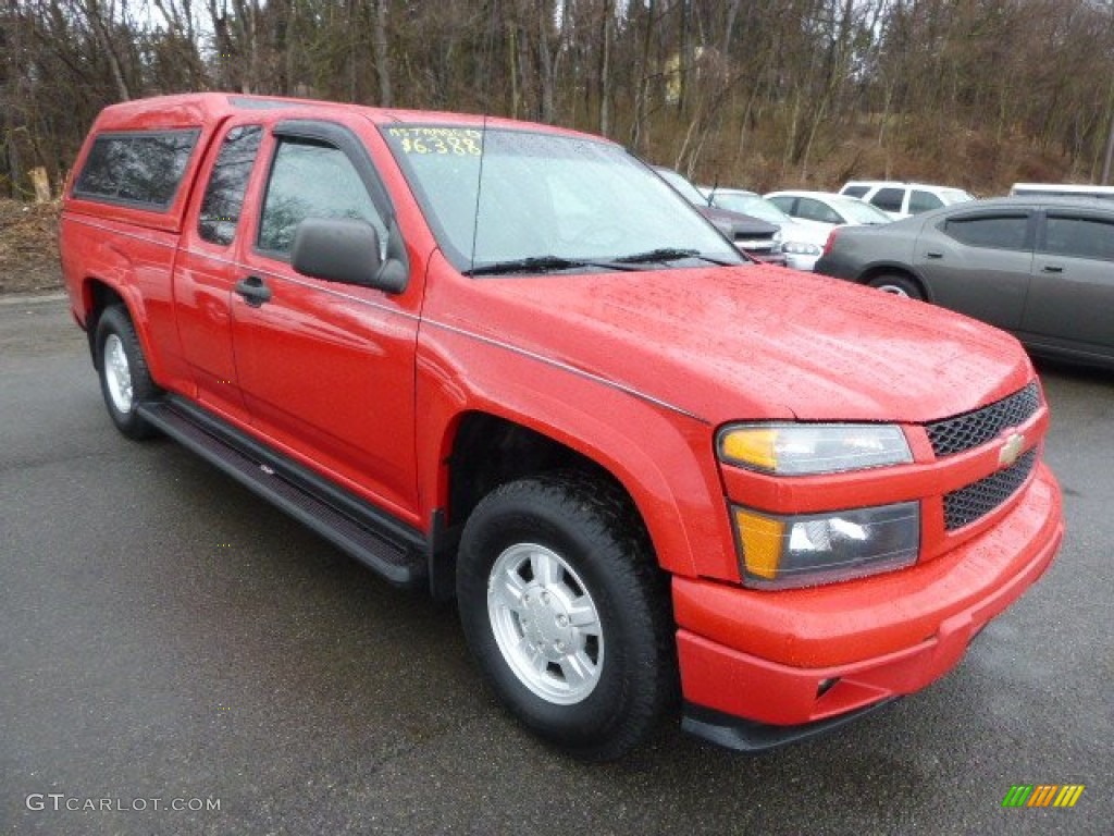 Victory Red 2004 Chevrolet Colorado LS Extended Cab Exterior Photo #102570796
