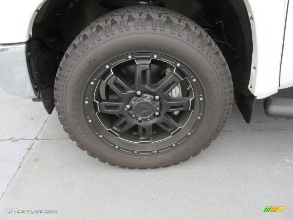 2015 Toyota Tundra SR5 CrewMax 4x4 Wheel Photos