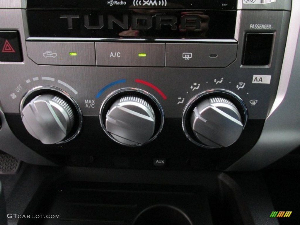 2015 Toyota Tundra SR5 CrewMax 4x4 Controls Photo #102575419